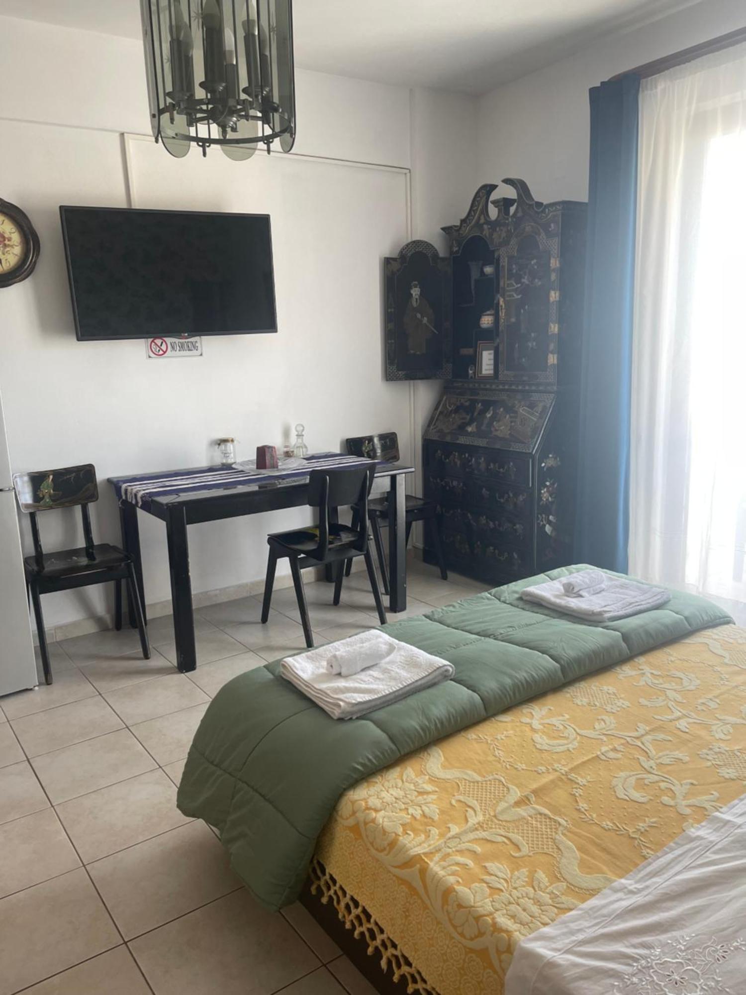 Retire Flat In The Heart Of City Heraklion  Exterior photo