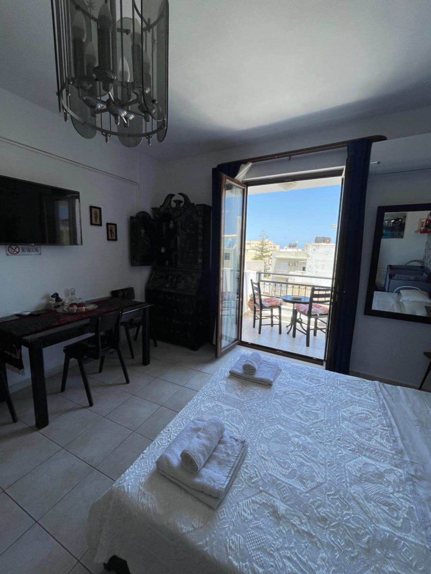 Retire Flat In The Heart Of City Heraklion  Exterior photo