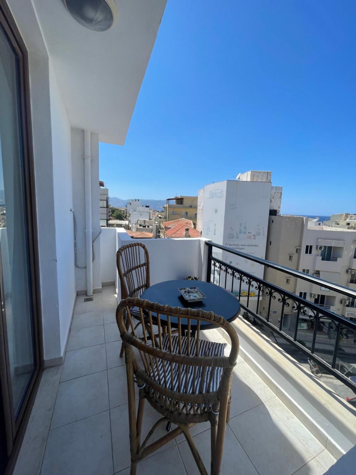 Retire Flat In The Heart Of City Heraklion  Exterior photo
