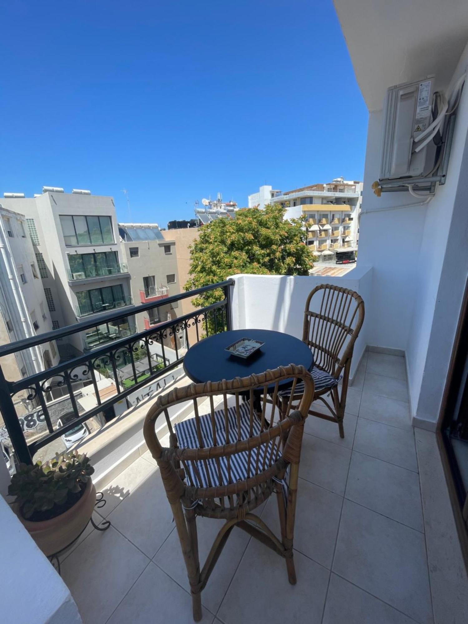 Retire Flat In The Heart Of City Heraklion  Exterior photo